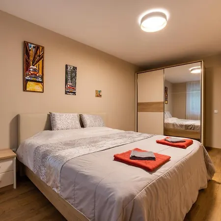 Apartment City Home דירה *