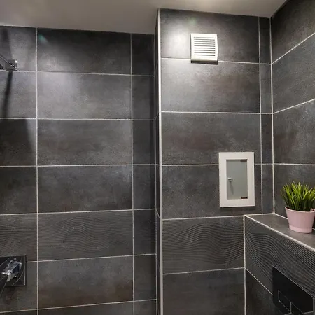 아파트 Apartment City Home 소피아